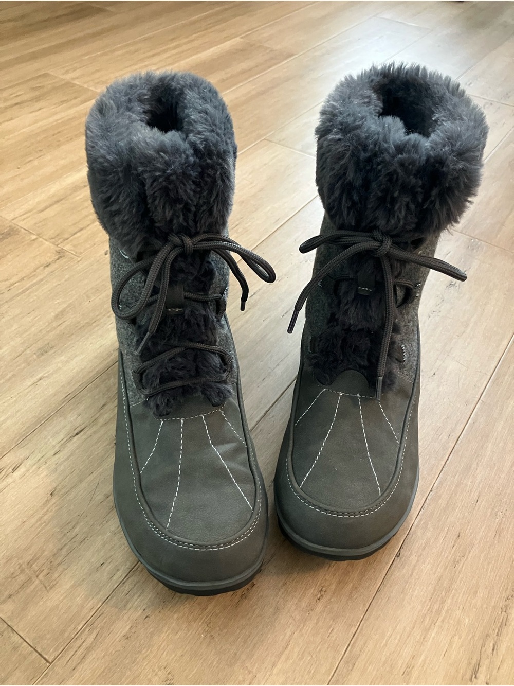 JBU Colorado grey fabric fur lined  lace up mid calf women’s boots . Size 9
